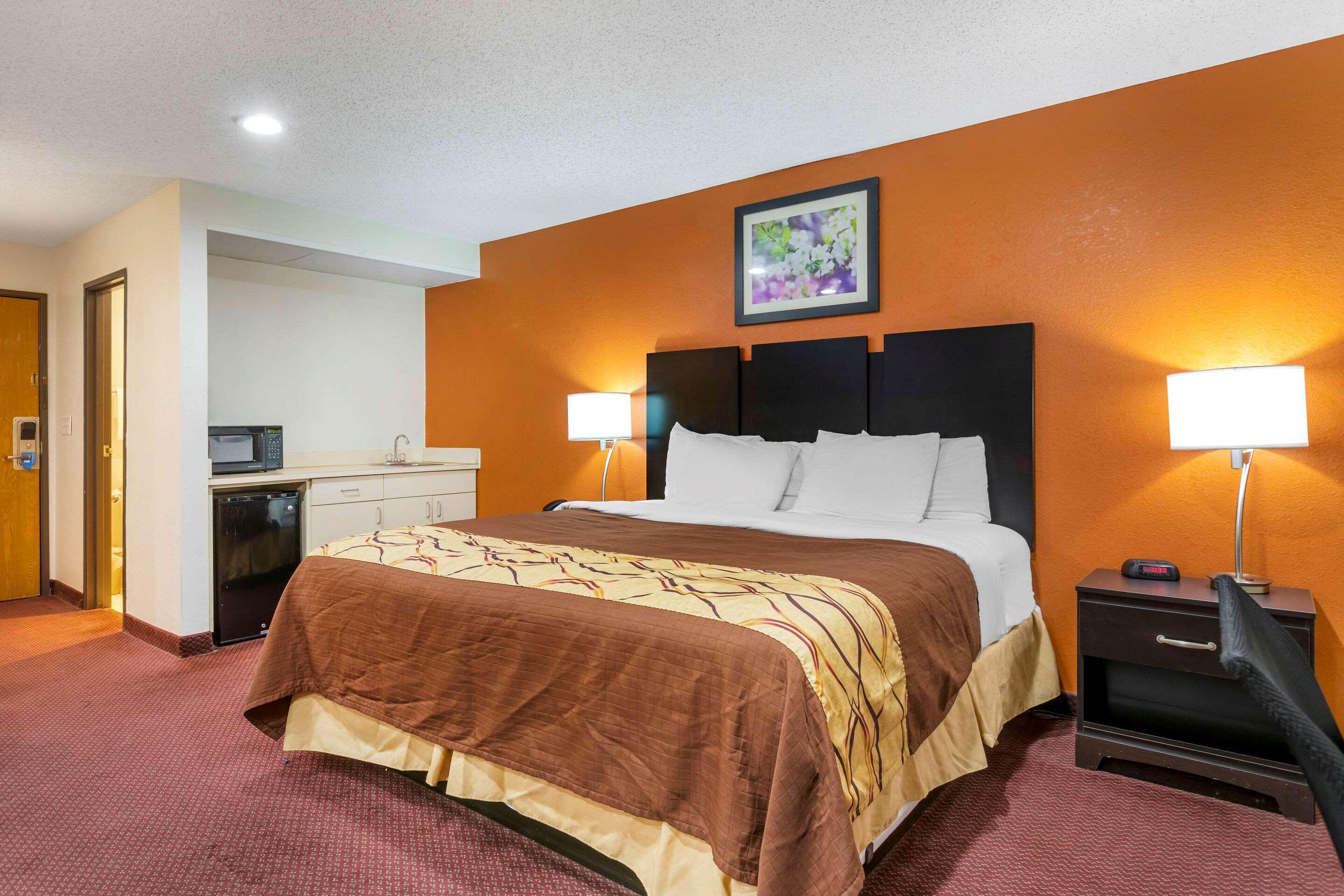 Rodeway Inn Coopersville Exterior foto